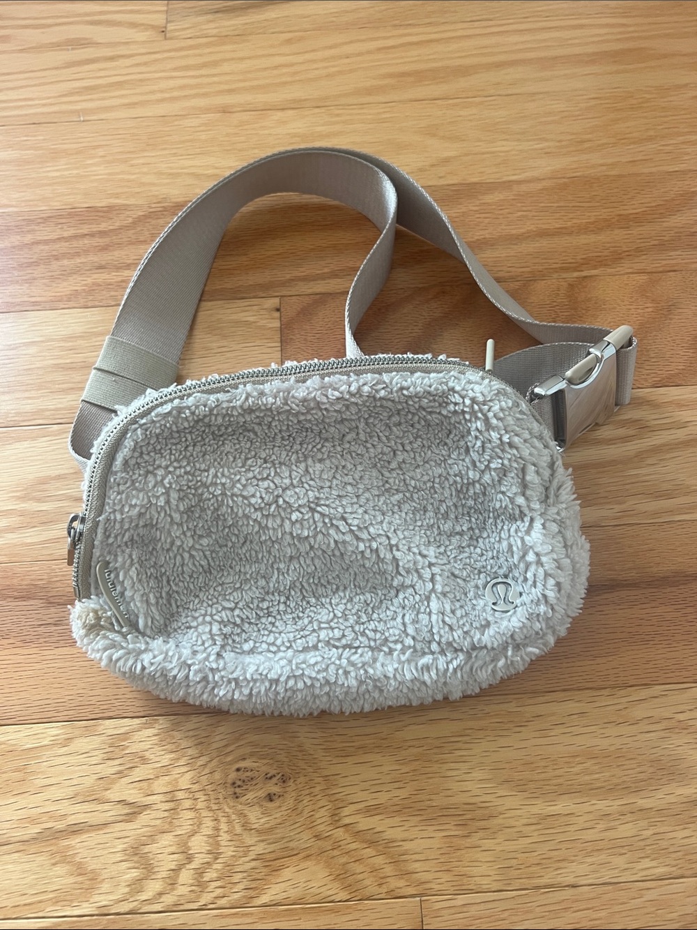 lululemon athletica Sherpa Crossbody Belt Bag - Cream
